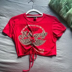 Red cropped Windsor tee